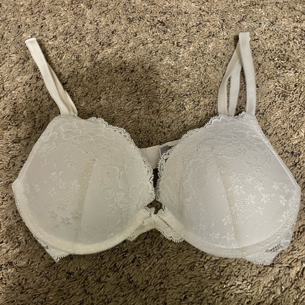 Like New 34C White Dream Angels Lace Push Up Bra